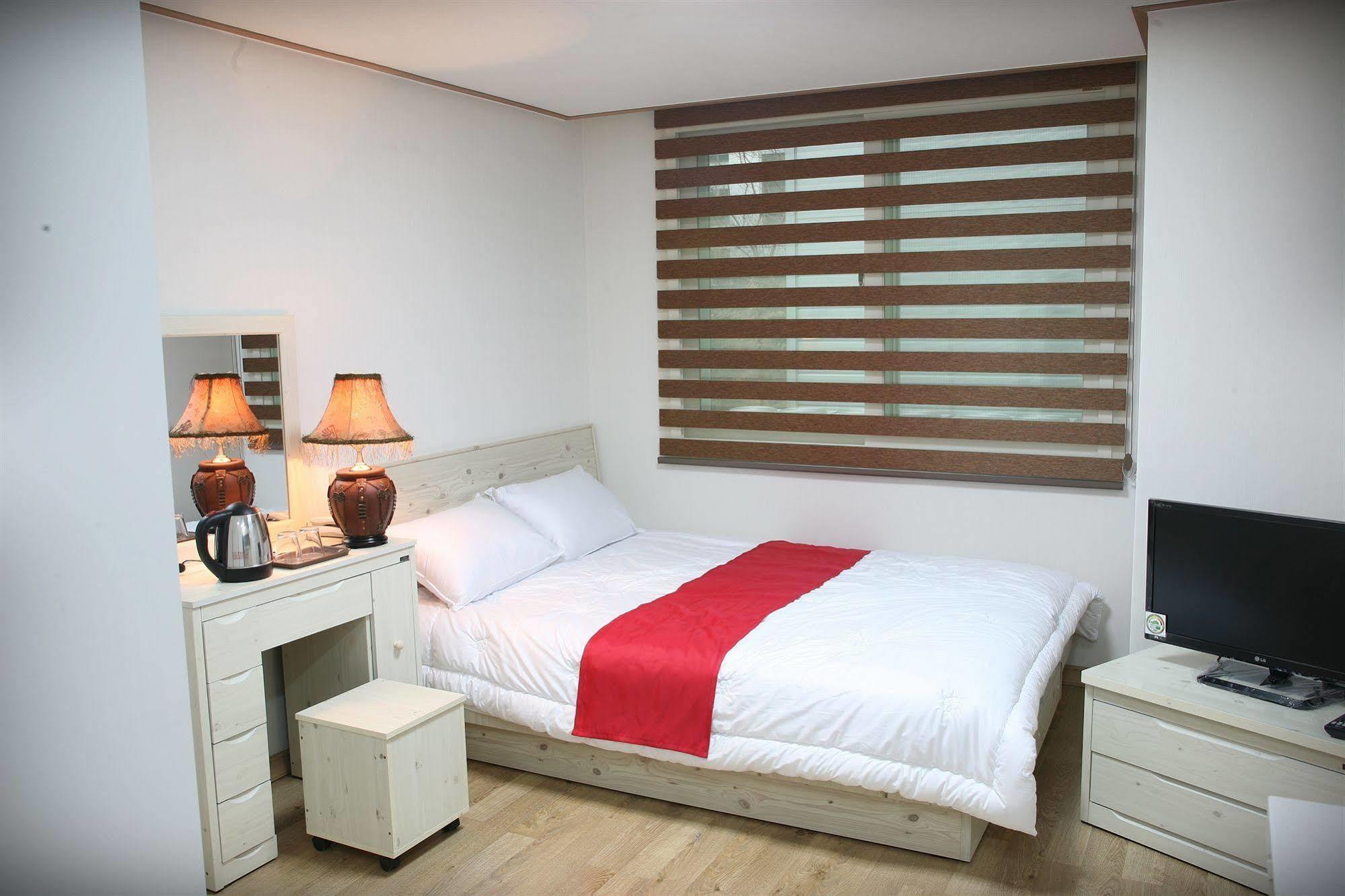 Stay Gangnam Seoul Exterior photo