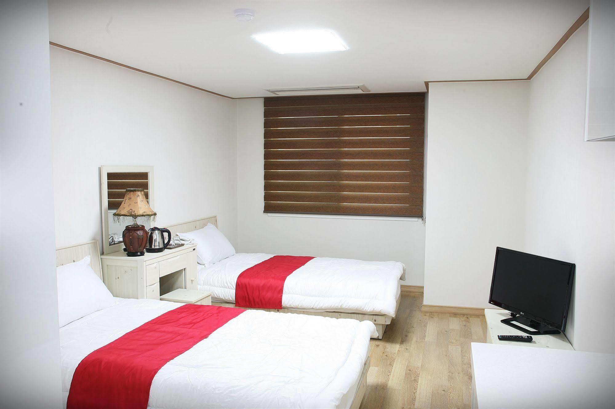 Stay Gangnam Seoul Exterior photo