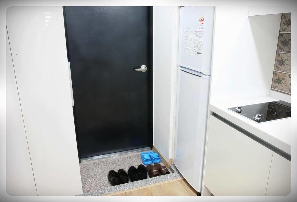 Stay Gangnam Seoul Exterior photo